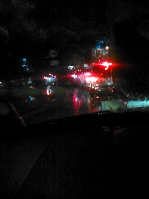 20.51: RT <a href="/sugenghermanov/">sugeng hermanov</a>: Lalin padat merayap Alam Sutera arah Pusdik Lantas.