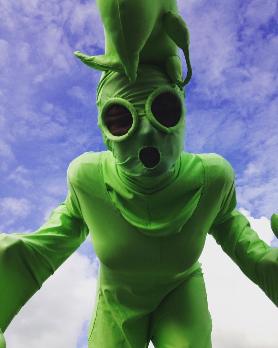 MummaHub's tweet photo. Alright mate 😬. Fab #FreeEntertainment for the kids in #Durham today courtesy of @TakeOffFestival #takeoff2016 https://t.co/Gzxklk1FoT