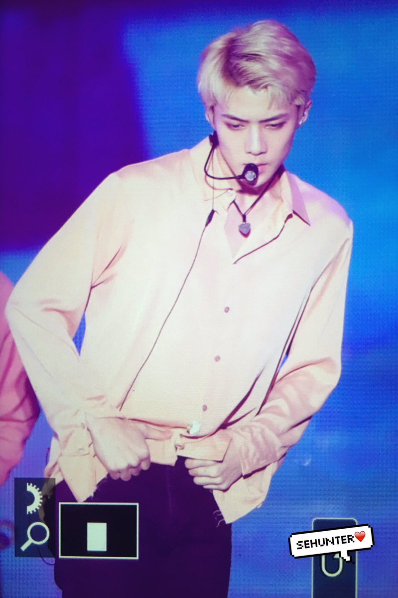 sehunter_com's tweet photo. 161022 Lotte Duty Free Family Concert preview2 #세훈 https://t.co/beC0pgOPKg