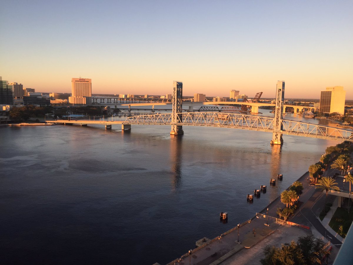MereCummings's tweet photo. Hello Jacksonville! Here for @tedxjacksonville and so excited! @tedxtuscaloosa #TEDx #TED #tedtalks #tedtalk #tedtalks2016 https://t.co/IfFC12rqvd