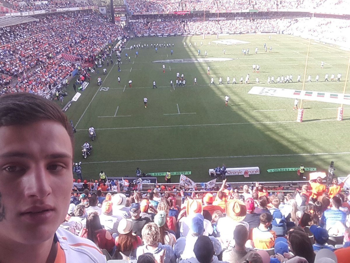 #HiluxInYourHands #HiluxIsTheBest #BetterThanRanger