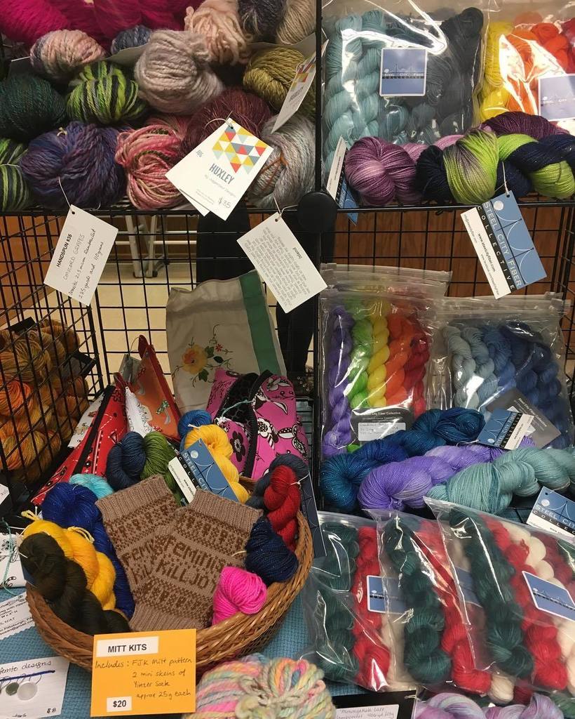 SteelCityFiber's tweet photo. All dressed up and ready to go at Raggz Fiber Affair! Come and find us! #woolmarket #raggz #fibermarket #market #kn⦠https://t.co/4OCE9R9zlr
