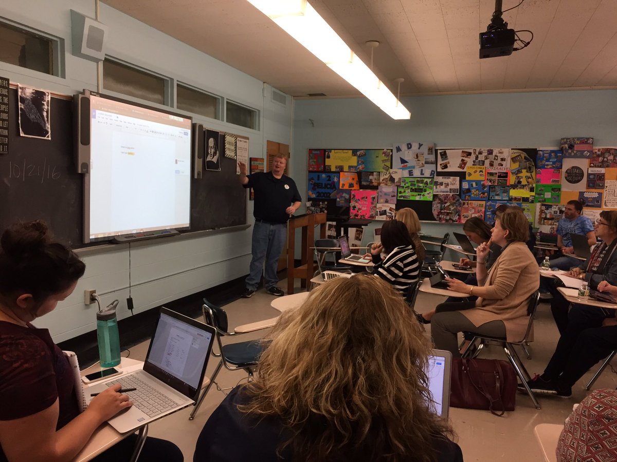 MrsMangin's tweet photo. Session 2 - Learning about and from each other - Google - apps - classroom #edcamprcan https://t.co/DwTyMc3Ina