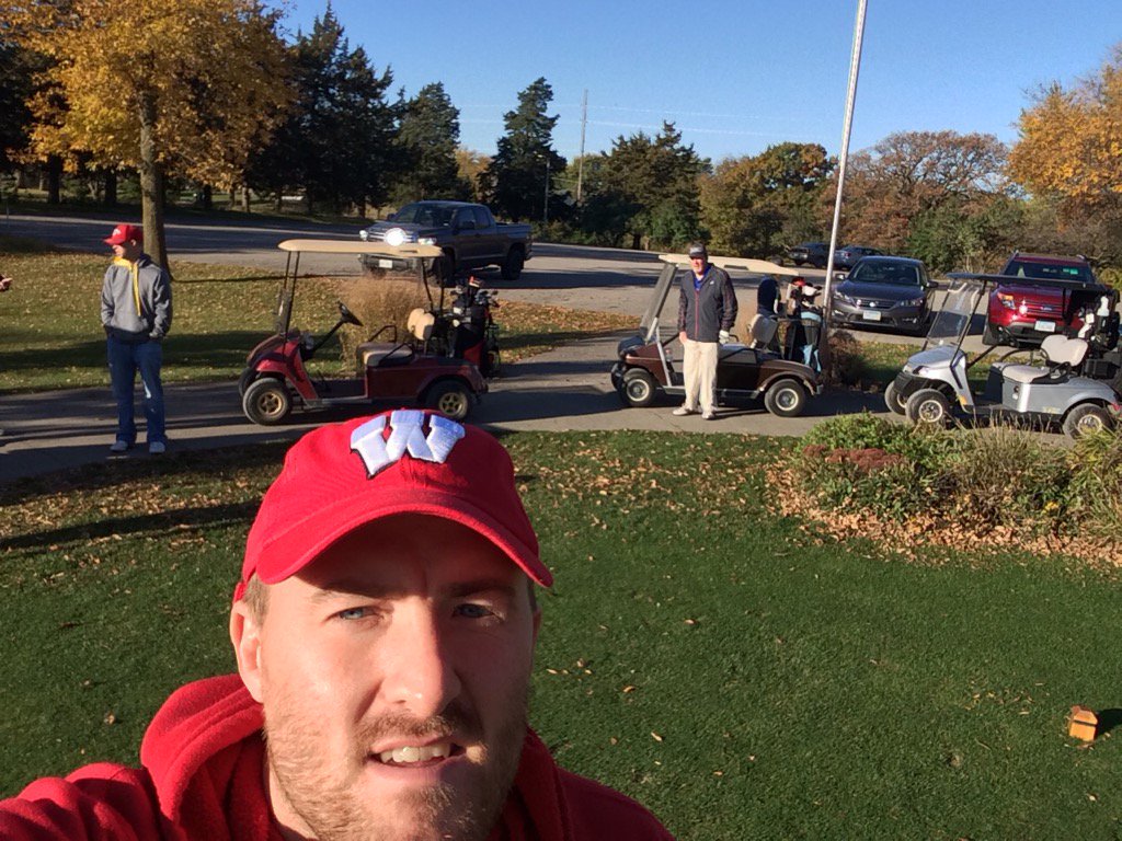 YearofSelfies's tweet photo. Ceremonial first selfie from the opening tee box for the #MillerOpen. https://t.co/gxXVdw7bjr