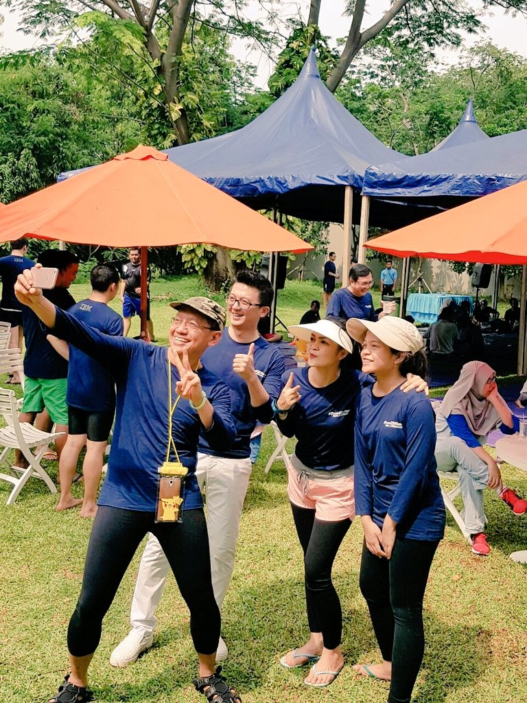 CondroHirdjan's tweet photo. Having Fun #proudibmers #peoplewelove #IBMfamgath2016 @IBMIndo @IBM_IDCLUB @sgunawan99 #IBMBingitz https://t.co/LxQKu0aQpS
