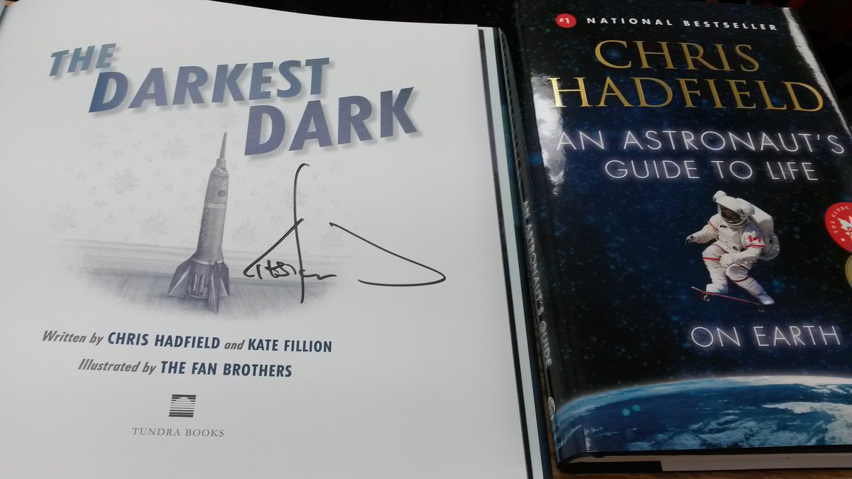 Signed copies by <a href="/Cmdr_Hadfield/">Chris Hadfield</a> :D #EdInnovation2016 <a href="/uOttawaEdu/">uOttawa Education</a> <a href="/iciuottawa/">ICI Uottawa #iciUo</a>