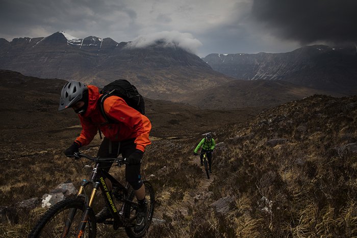 If you weren't planning a trip to bike #Scotland, you will be now. #wanderlust #adventure htl.li/6jsx305pPu5