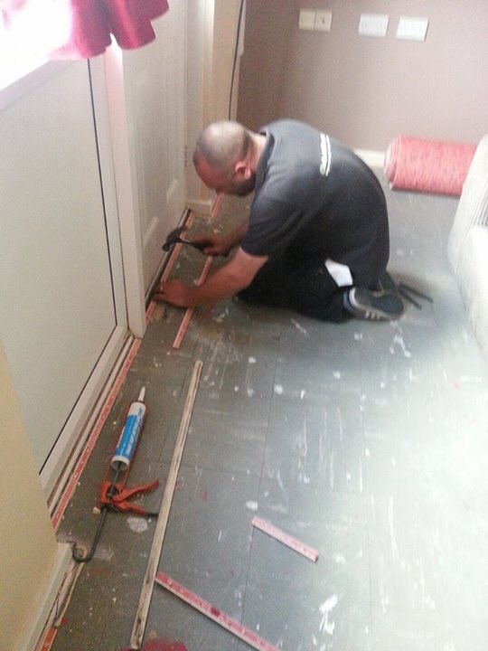 PayWeeklyCarpet's tweet photo. Some photos of our local fitter Chris and his team doing a lovely job for another happy customer! #PayWeekly #carpet #Hull #EastYorkshire https://t.co/uMf6pUzkxU