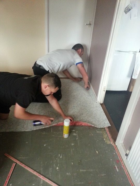 PayWeeklyCarpet's tweet photo. Some photos of our local fitter Chris and his team doing a lovely job for another happy customer! #PayWeekly #carpet #Hull #EastYorkshire https://t.co/uMf6pUzkxU
