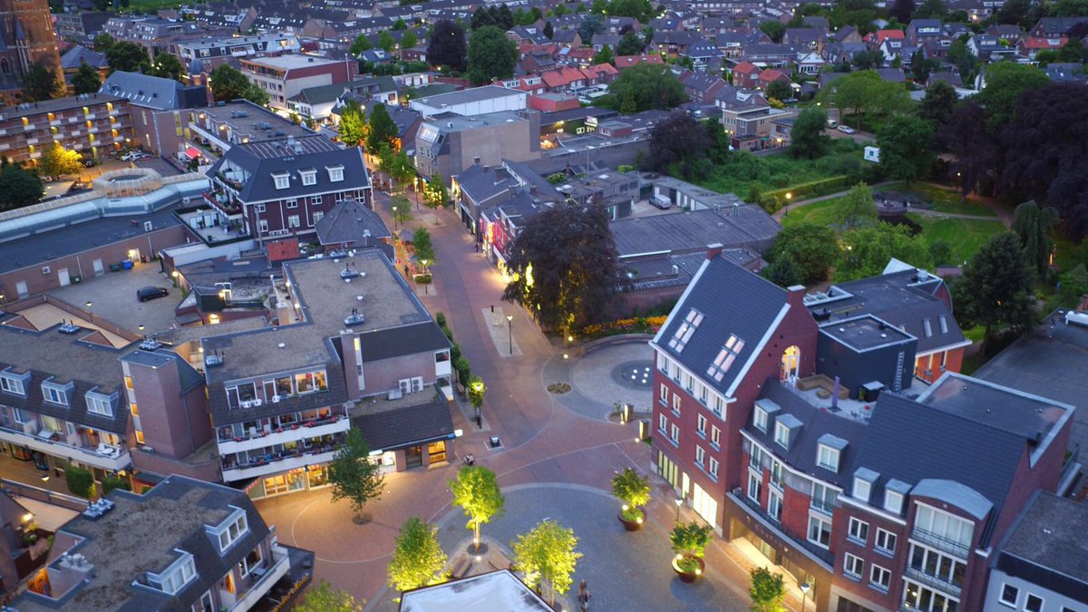 Best is een van de finalisten voor de City.People.Light Award en daar zijn we trots op! #vote #stem lighting.philips.com/content/B2B_LI… #RT #ledlight