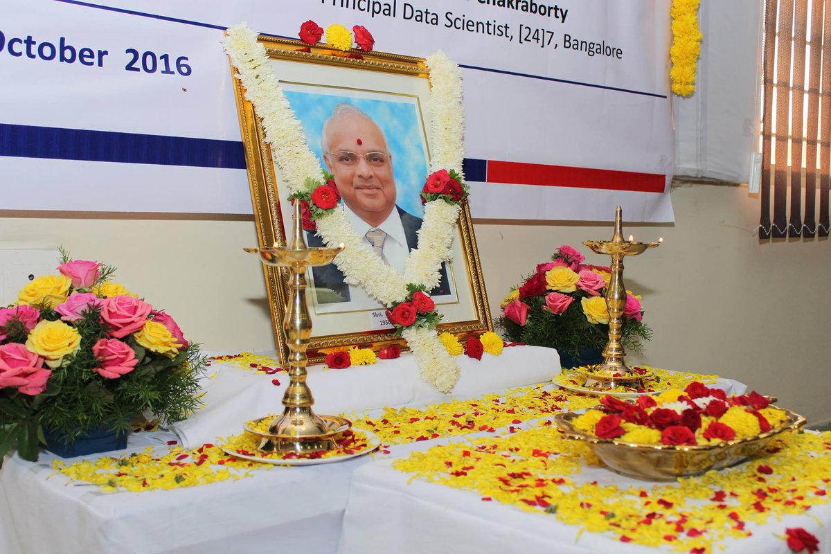 Prasant96331867's tweet photo. Informative and a remembrance day happens in IBS-Bangalore.''Session on 'BIGDATAANALYTICS' Thinkaheadoff

#KNOWLEDGEFORLIFE
#ibsat2016
#IBS https://t.co/QvHCTsx9wp