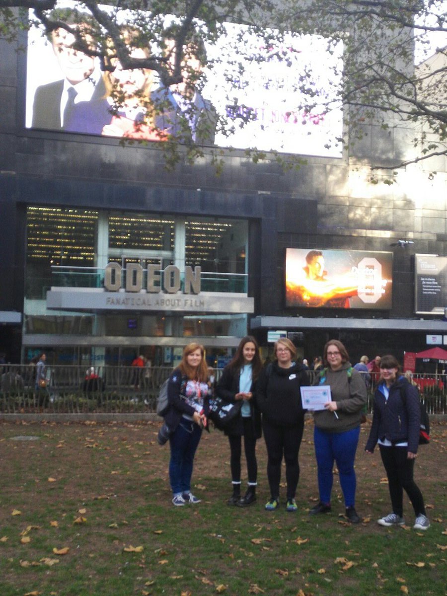 stopsleyseniors's tweet photo. @BedsMonopSat g4t1 odeon bonus points in leicest square plz https://t.co/rOhHYQKSYP
