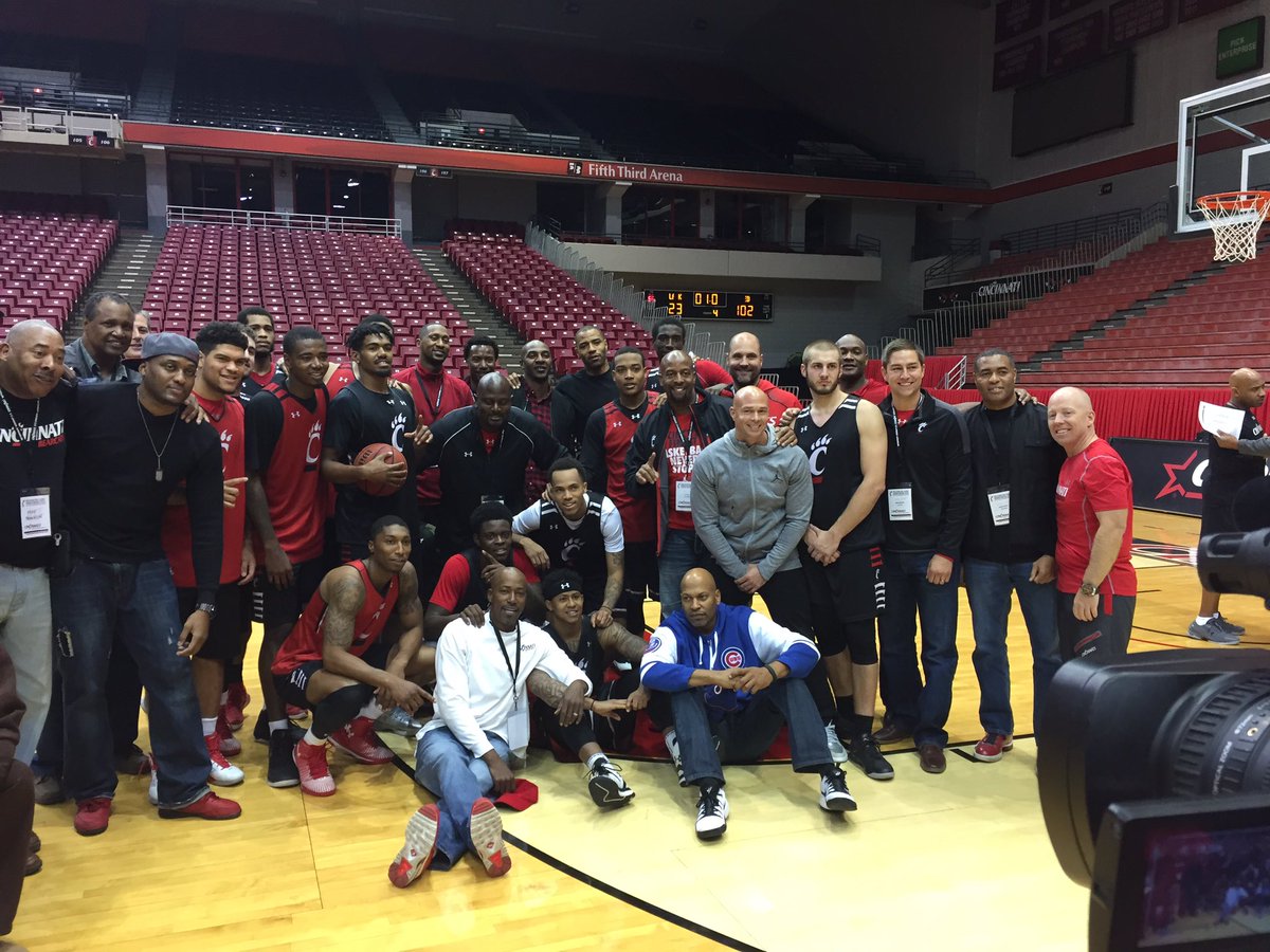TomGroeschen's tweet photo. #Bearcats and former Bearcats gather after Saturday's scrimmage https://t.co/ACc3yvatkV