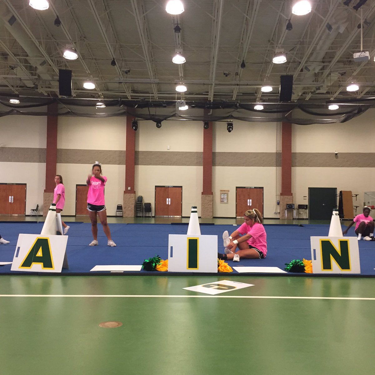 BriarcrestCheer's tweet image. One week til UCA Regionals! S/o to the @MixPlayApp for helping us get each section of the routine ready! #GoSaints