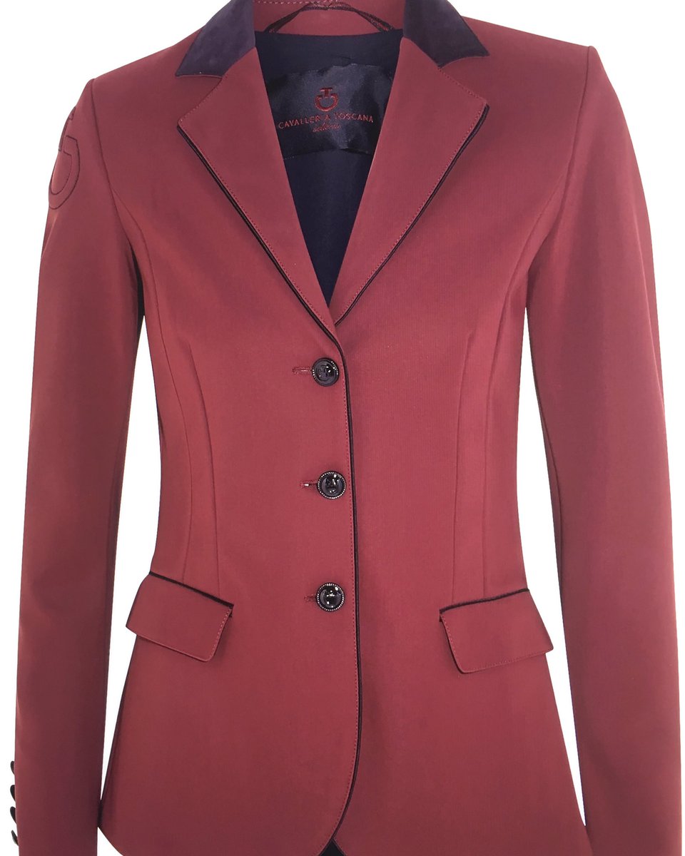 BRAND NEW IN from #cavalleriatoscana and #theridersboutique GP Jumping Jacket in Burgundy #equestrianstyle #fashion #showjumping