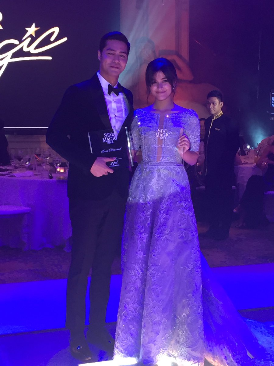 lizasoberanews's tweet photo. Liza Soberano and Zanjoe Marudo awarded as "Best Dressed"

#StarMagicBall2016 

📷 Pooh • twitter https://t.co/MV5wjwJEBv