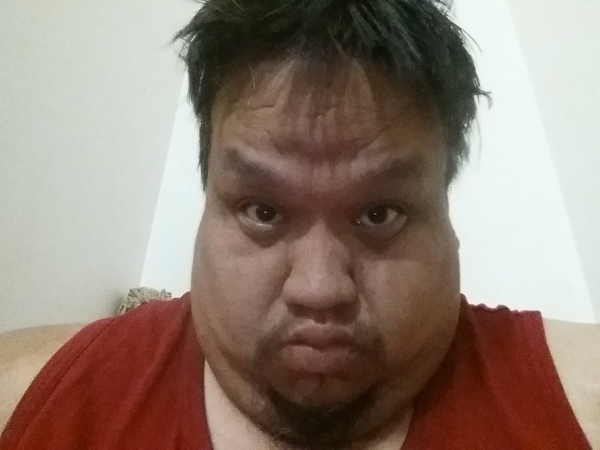 poppahopsing's tweet image. @2chainz stole my thunder. My rap  name is #2Chins #gubbslap #music @2BrokeGirls