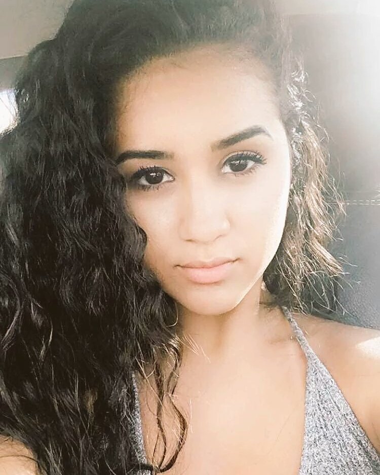 queenaleanaa's tweet photo. Not Wednesday but #WCW 😍😍💗❤
@malaynap @arispe_aleana https://t.co/OE5kxLmhfr