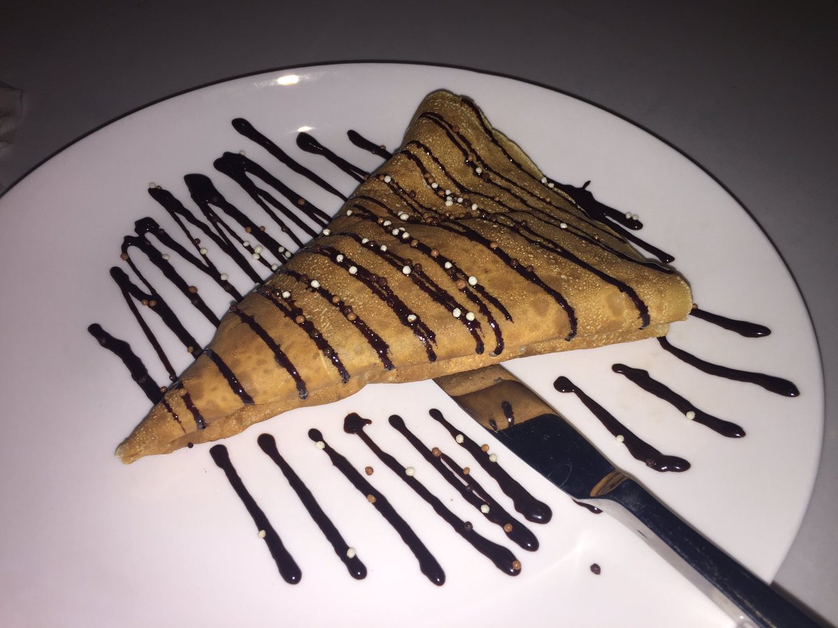 One of the best #crepes i've ever had! #Chocolate #Banana crunch <a href="/PlateiaChicago/">PlateiaChicago</a> #DishWithTrish