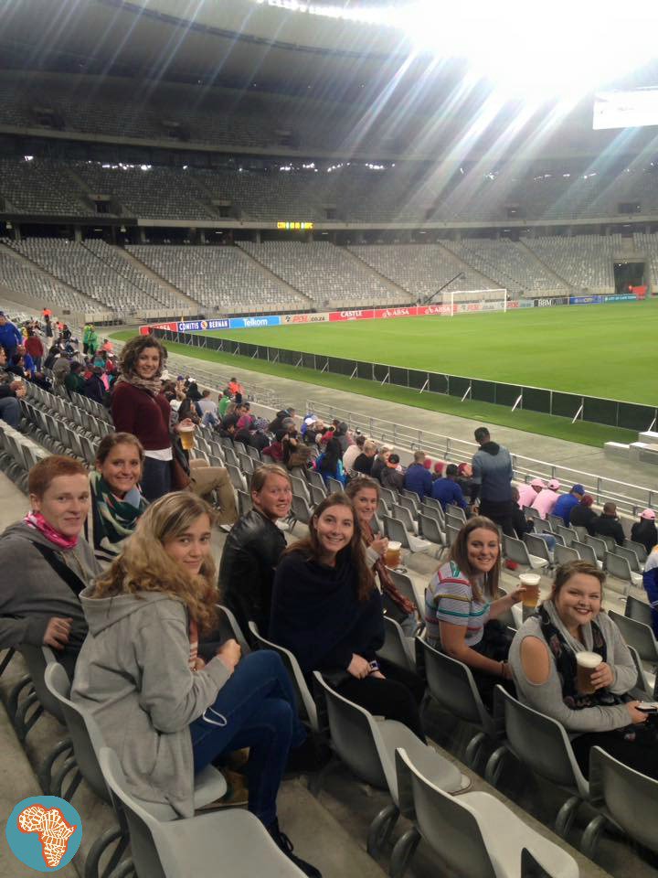Cape Town #volunteers get the opportunity to enjoy watching football games at the #WorldCupStadium! What are your weekend plans?!
