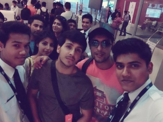 NidhaParsh's tweet photo. @Groupselfie @8paramsingh  @HarshitaGaur12  @6ankitgupta #abhinavkapoor #shubhigroverkapoor https://t.co/y4WRA2iGC3
