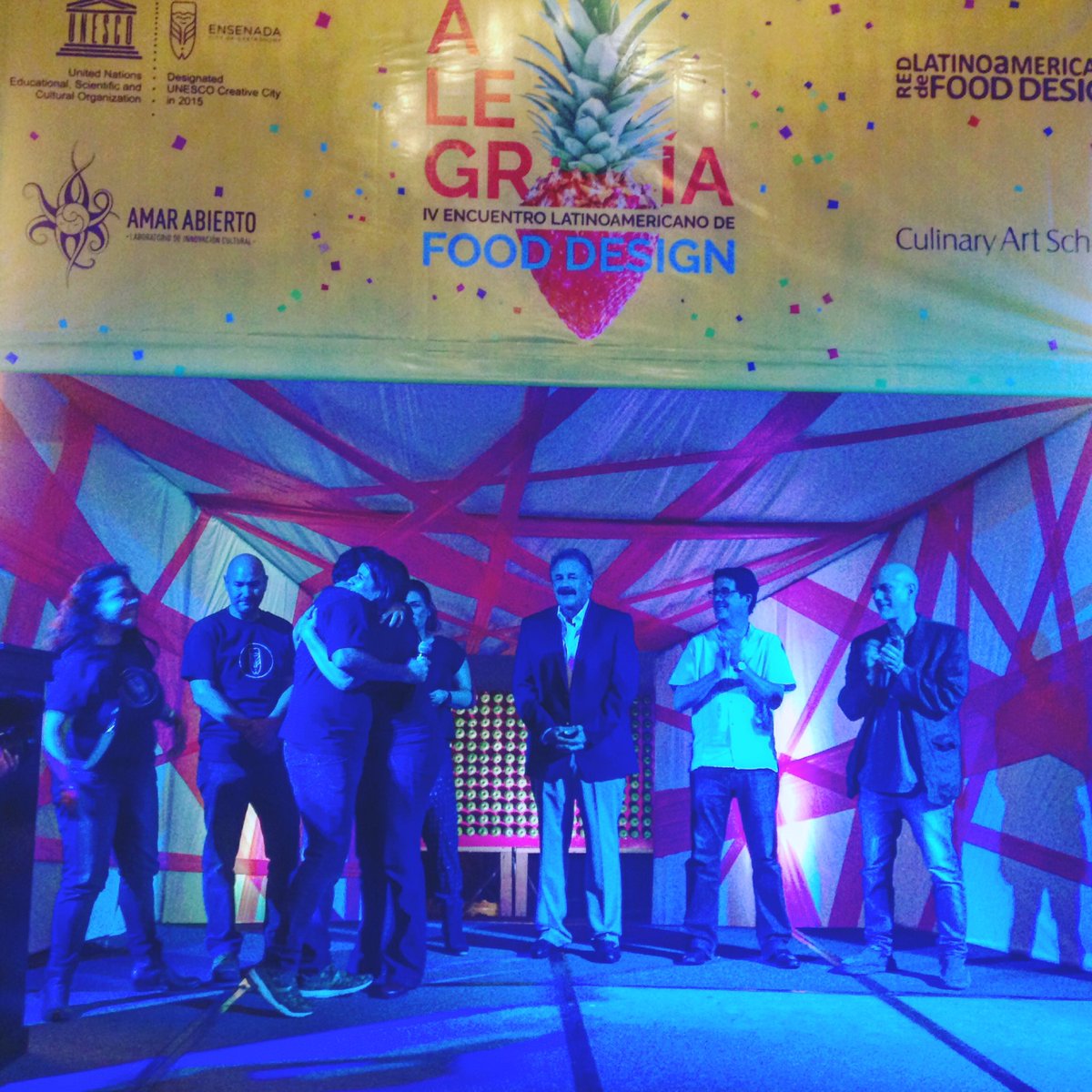 ProyectoVino's tweet photo. En la clausura del @FoodDesign2016 en @ensenadacrea con el Secretario de Turismo de Baja California Oscar Escobedo Carignan Felicidades!!!! https://t.co/mI4HjbnGhc