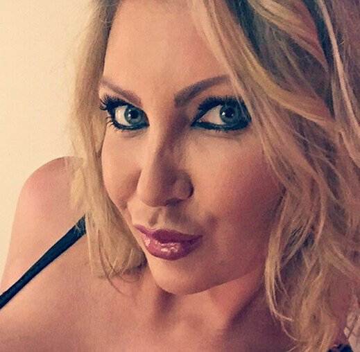 CratosMichael's tweet photo. @leigh_darby #ultimatemilf #leighdarby #queen #glamour #beauty #beautiful #sweety #dearling #blonde #blue https://t.co/kgzOkW8BY1