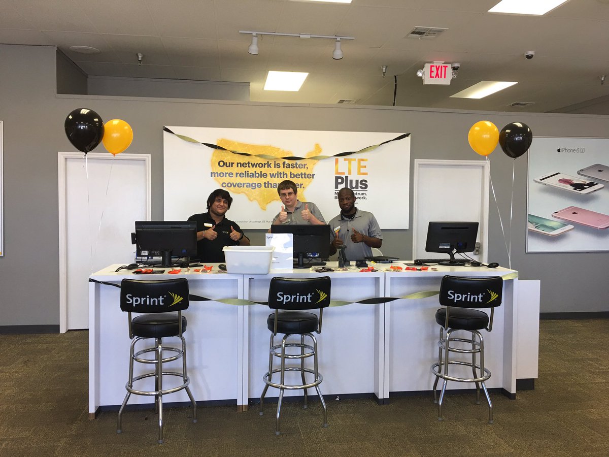 DerekC_AE's tweet photo. These guys over here at PCS Experts in Orlando waiting on they're CL appointments. #SST @jbh4381 @Gwhitehurst3 https://t.co/szm6m6s4y5