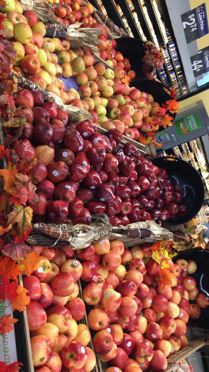 VaneMariePerez's tweet photo. ๐๐๐๐๐๐ #fall #itshere #bringonthecoldfront #hahaha #apples #yuuuummmmm https://t.co/yG8dDcSZ7z