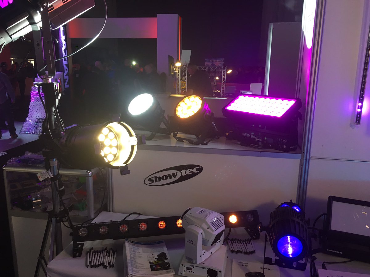 Showtecu's tweet photo. Day 2 @LDITradeshow 2016, come &amp; see #SHOWTEC products on booth 718 @techni_lux https://t.co/u8qETbMu6N