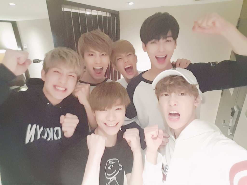 offclASTRO tweet picture