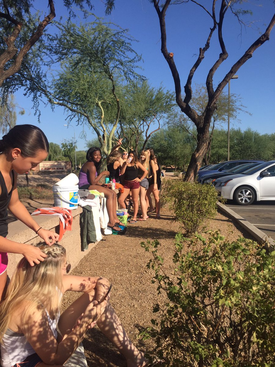 HJChuskies's tweet photo. Car Wash@ BK Alma Germann https://t.co/d33pKsks42