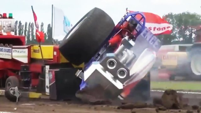 KuraCheck's tweet image. Heavy equipment accidents caught on tape compilation Most Horrible Accidents =&amp;gt; youtube.com/watch?v=h63C7B…