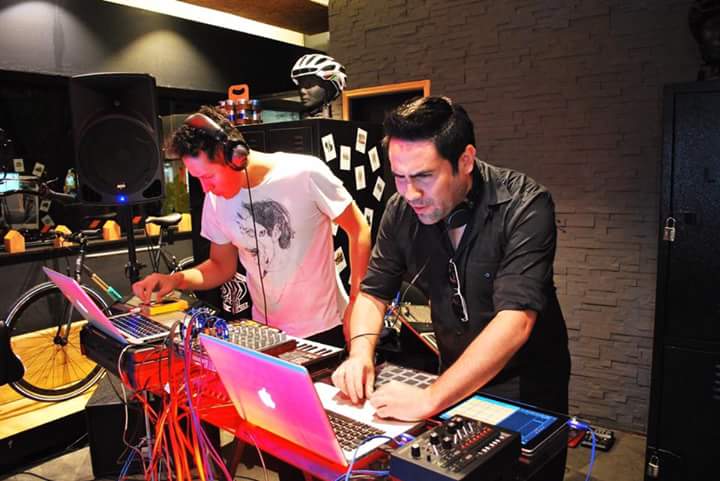 thymajesty's tweet photo. Anoche, el Drum &amp; Bass se apoderó de @KobenhavnSCL https://t.co/t9TpcczwjI