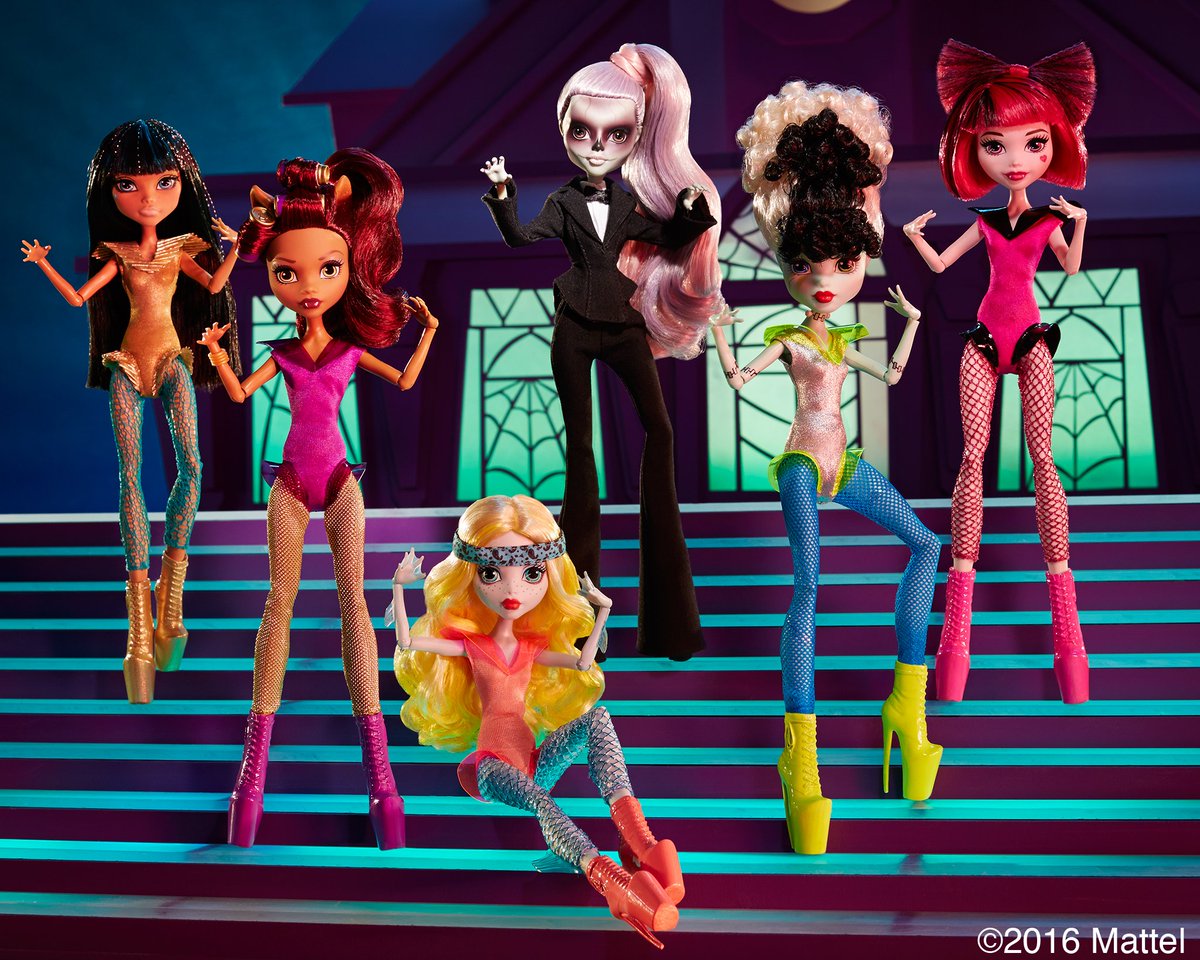 MonsterHigh's tweet photo. Celebrate #MakeADifferenceDay with the stars of #GagaForGhouls! See their epic #KindMonsters dance video on @NickelodeonTV tomorrow! #MDDay https://t.co/5DElOl4b1B