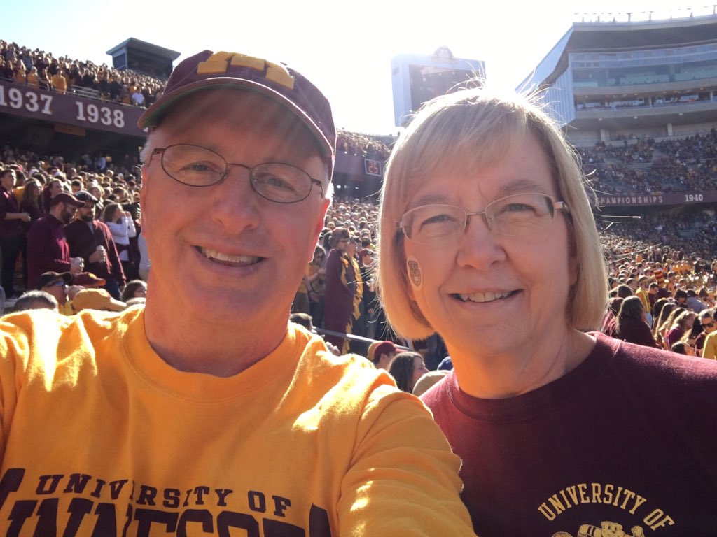 #skiumah #gophergameday