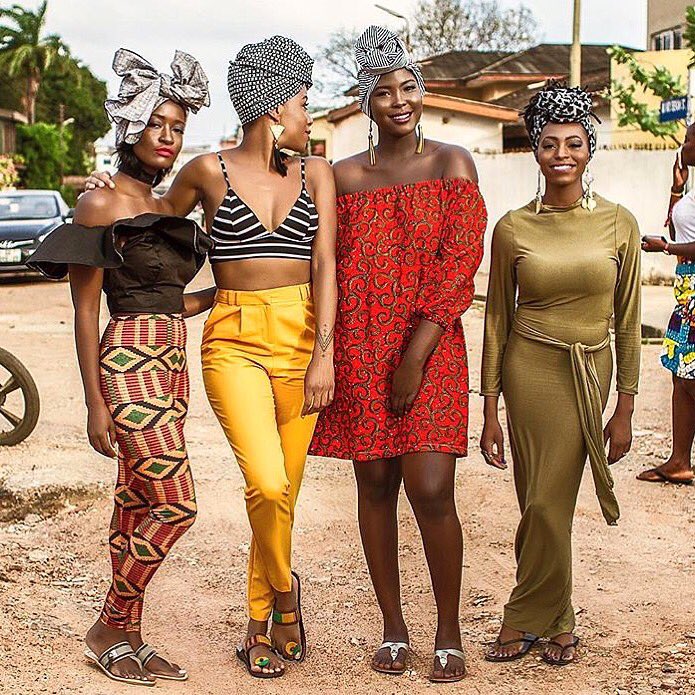 WhollyHair's tweet photo. Let's talk about squad goals..  We see you ladies! 🔥🙌🏿
.
.
.
#whollyhair #hairwrap #africangirlskillingit https://t.co/xuFfcQLx0p