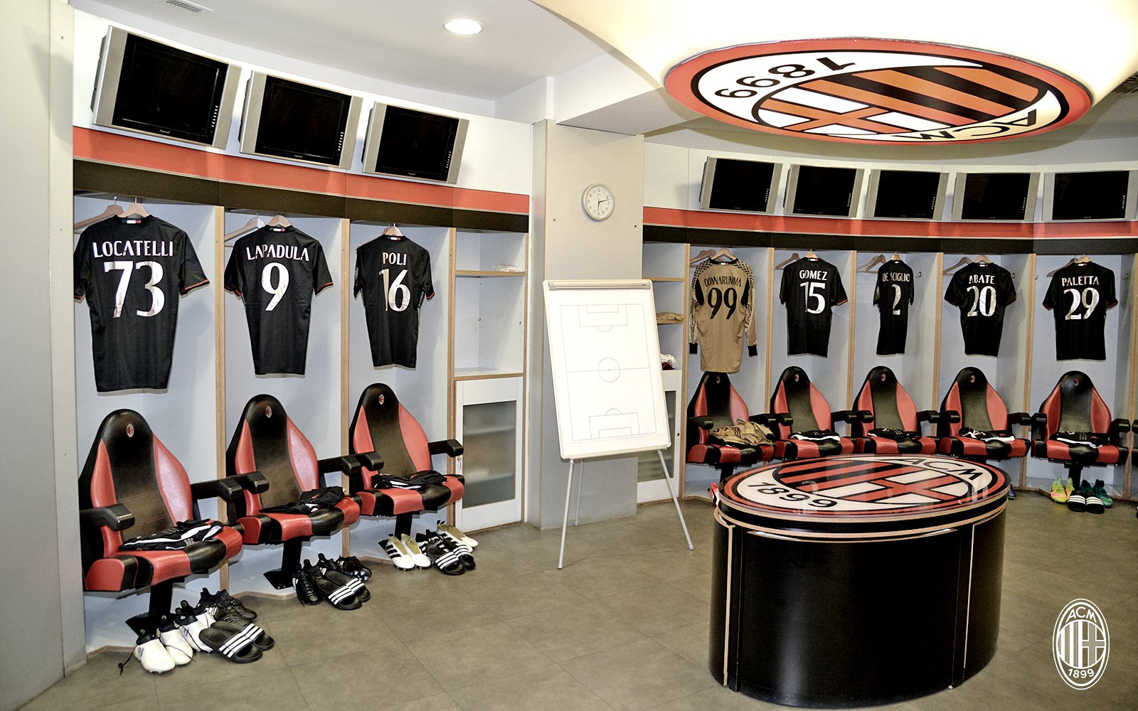 AC Milan on Twitter: "The calm before #MilanJuve 🔴 ⚫ //t.co/V4acpXCeo7" /