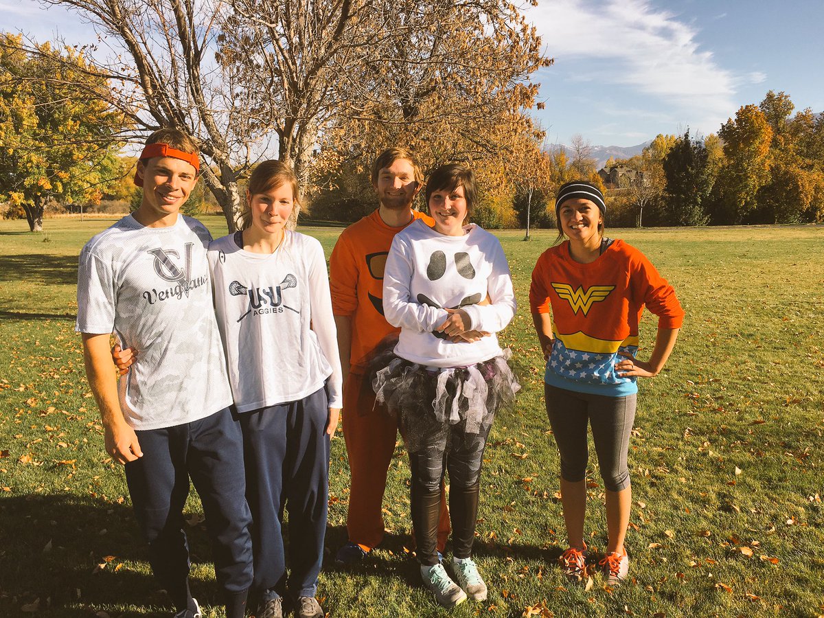 Marina_squire's tweet photo. You guys. I won me a candy apple today. ☺️ I never thought it would be this satisfying. #runningmotivation https://t.co/Dka5w5XFiF