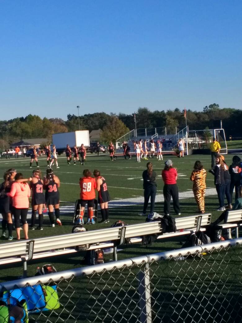 whitfieldnow's tweet photo. Field Hockey: A goal is scored by the Edwardsville Tigers. 
Edwardsville 1-0 Whitfield.
Go Warriors! https://t.co/woOgZuSngL