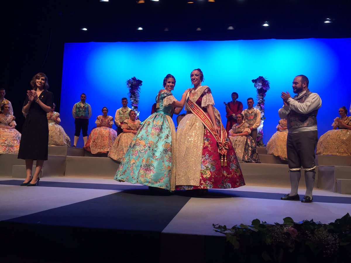 falles_Gandia's tweet image. Maragda Escrivà Noguera ja és la Fallera Major de Gandia. Enhorabona!