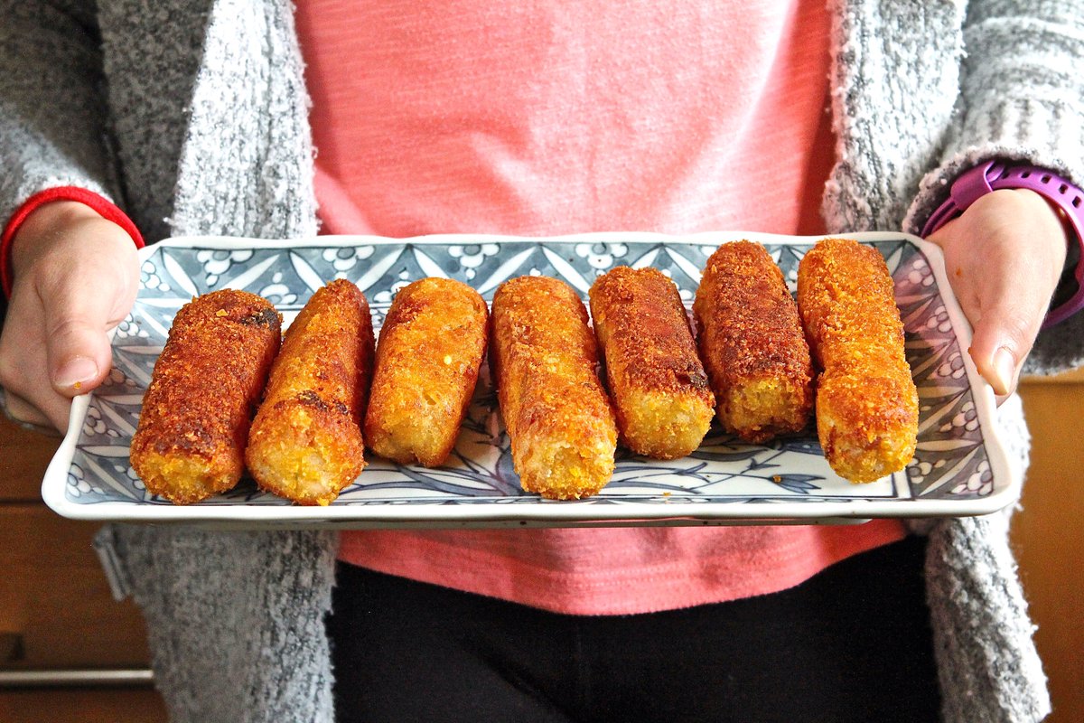 GFAlchemist1's tweet photo. #MissGFMakes yummy #glutenfree Ham &amp; Potato Croquettes @easypeasyfoodie #cookblogshare @HonestMum #BrillBlogPosts https://t.co/WkmPIg9sLc https://t.co/AZaFbemJPs