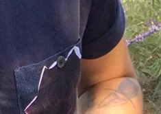 justIarrystuff's tweet photo. A rose and the dagger. https://t.co/6pRZklnMyG