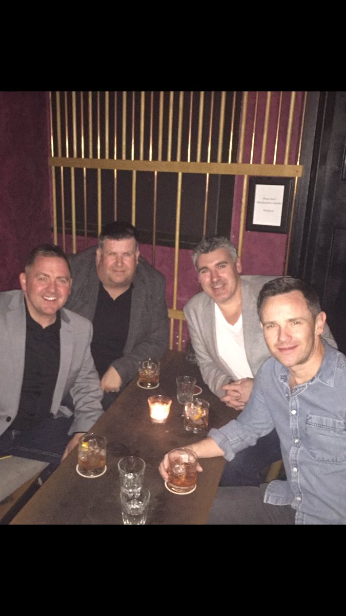 PaulCurly1968's tweet photo. Still waiting for @TomKenny6972 @mcgarry_rob to get a drink in !!! https://t.co/DN0PAM4OpI