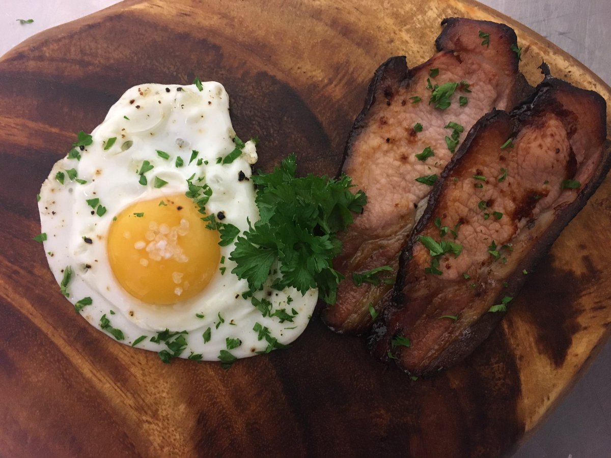 AussieButcher_'s tweet photo. Loving our new beer and treacle smoked bacon accompanied by our free range XL eggs soon to be sliced by our fully restored Berkel https://t.co/07ZOUviKW4