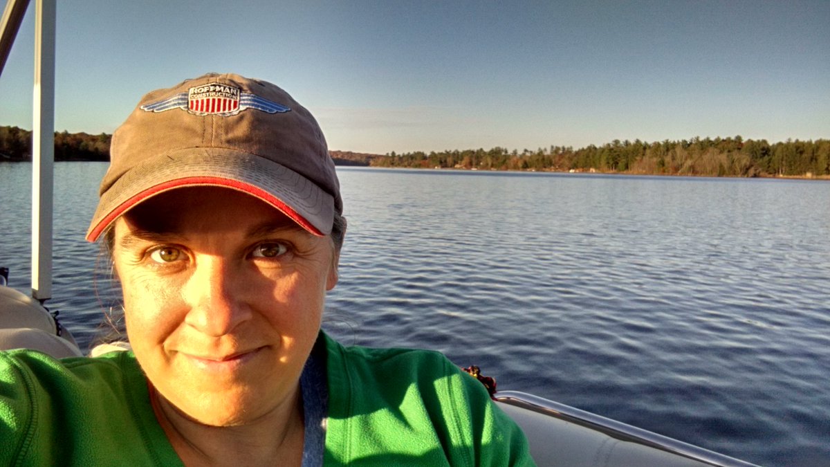 dlaufenberg's tweet photo. Happy sunny Saturday from WI! #fallinWI https://t.co/0U7DGv7opZ