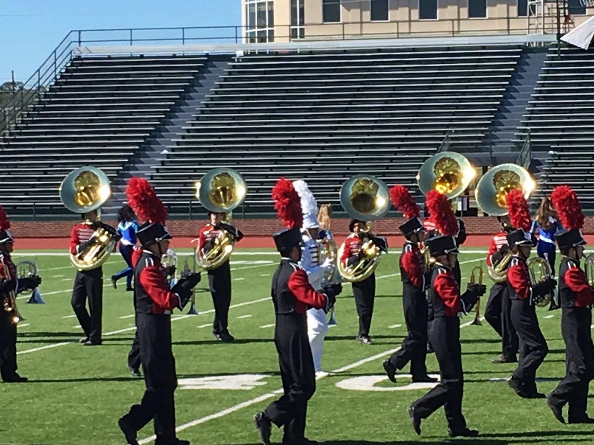 BroadJenny's tweet photo. Another astounding performance by our RWW Marching Band! @WA_Bands @WoodwardAcademy https://t.co/dLfBhKhX4W