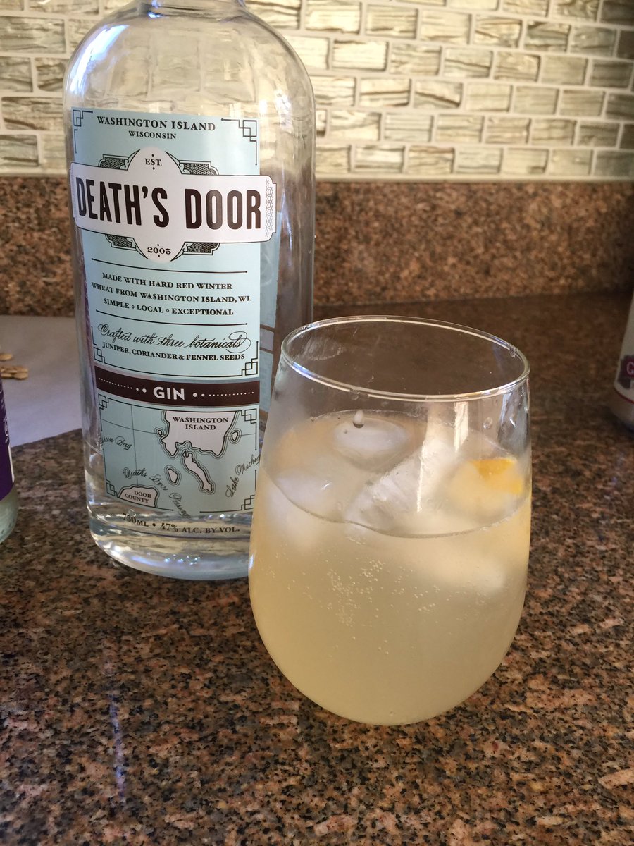 tylpeters's tweet photo. Getting the hang of this cocktail thing... @deathsdoor Gin, Hard Cider, Ginger Beer, and Lemon. https://t.co/o4JHyf5RyH