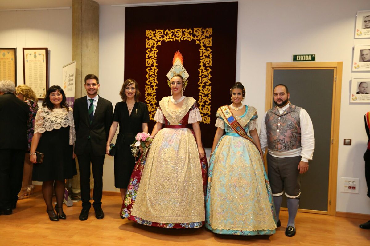 josemaprieto's tweet image. Gaudint de la Presentació de la FM de #Gandia 2017, Maragda Escrivà Noguera. Una nit important per a les @falles_Gandia. #FallesUNESCO