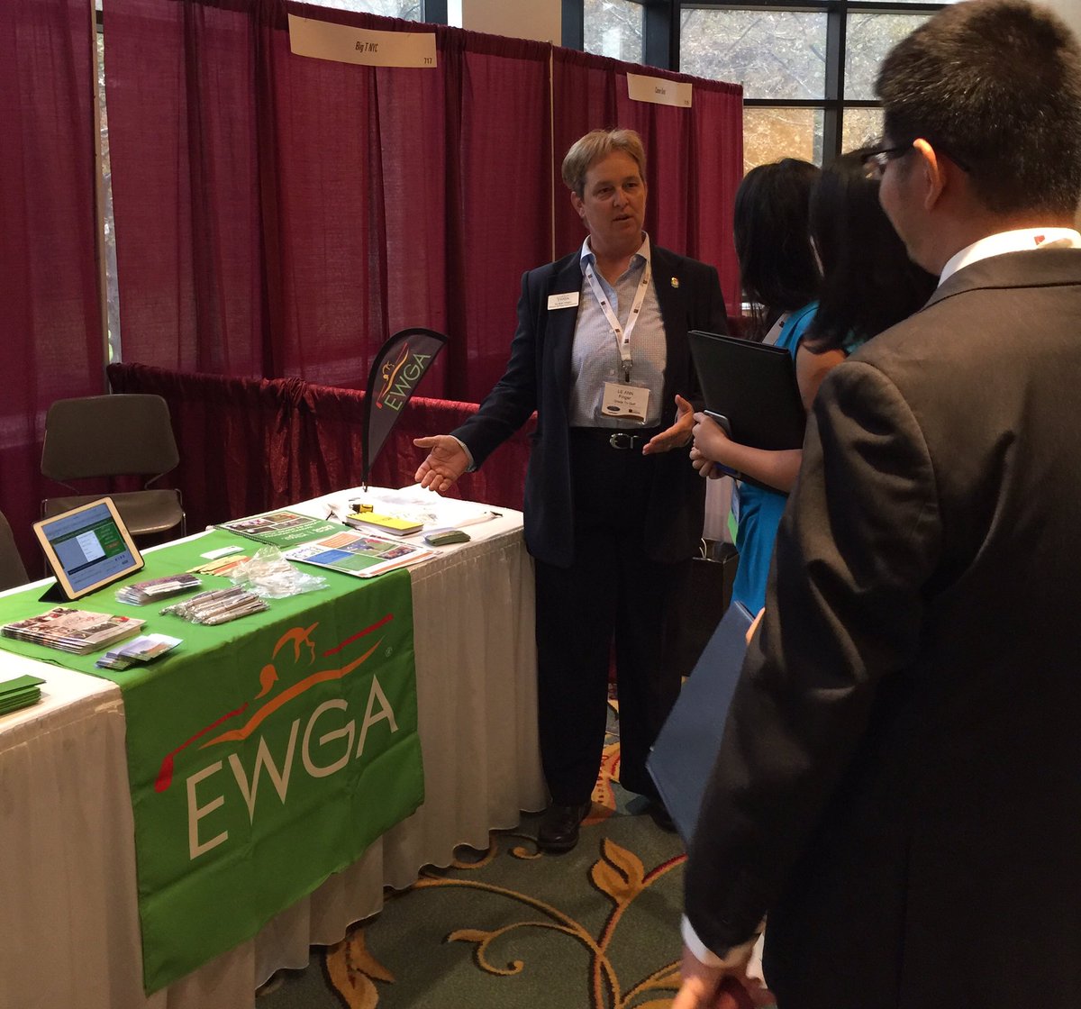 LFingerPGA's tweet photo. Sharing @EWGA Grads to Golf w/ MBA students attending @NAWMBA Conference. Learn the value golf plays in business. @GolfForHer #NAWMBA2016 https://t.co/nNhmMPkTR5